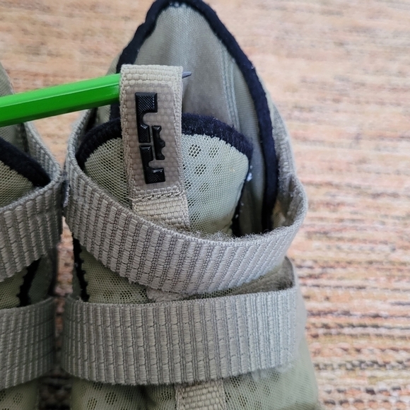 NIKE LeBron Soldier 11 'Camo' | 7 YOUTH - Picture 7 of 8